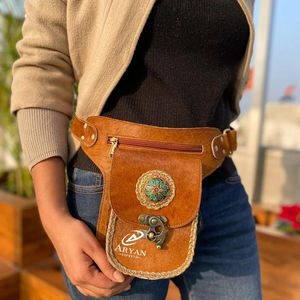 Nouvel arrivage de ceintures de poche élégantes en cuir de fourrure de vachette pour la taille des hanches ceintures de bandoulière de style moderne ceintures unisexes réglables en cuir de vachette - Product Image 1