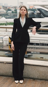 Queen's Elegant High Fashion Estilo minimalista Pantalones de pierna recta de seda para mujer Transpirable Loose Fit Flat ODM para Primavera/Verano - Product Image 2