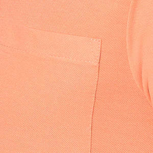 Camiseta de manga corta de estilo informal y cómodo para hombre al mejor precio, camiseta de polo sólida en blanco hecha en Pakistán, servicio OEM teñido liso de punto - Product Image 6