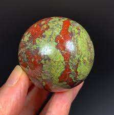 Superventas con precio al por mayor en esferas de cristal de sangre de dragón de piedra Natural de ágata Soha para decoración del hogar y regalos a la venta - Product Image 2