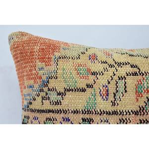 Coussin décoratif multicolore bohème en laine Kantha 16x24, imprimé floral vintage brodé, patchwork tissé, 18x18 pouces - Product Image 2