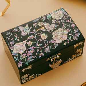 Organisateur de bijoux de luxe moderne en bois artisanal haut de gamme avec incrustation de nacre et motif floral gravé, forme personnalisable - Product Image 4