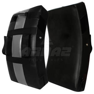 Bouclier de coup de pied avec poignées solides pour une prise en main confortable et un contrôle facile - Product Image 5