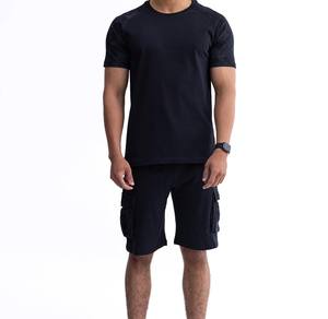Ensemble t-shirt et short de haute qualité pour hommes, confortable et élégant pour toutes les occasions, col rond, manches courtes, couleur noire. - Product Image 6