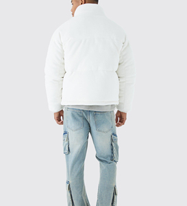 Veste matelassée en nylon pour homme avec logo personnalisé, 100% polyester, col montant, rembourrage en coton, manteau d'hiver au design tendance - Product Image 3