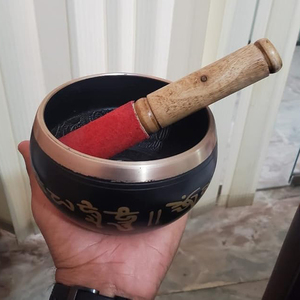 Bol chantant tibétain en aluminium massif de conception classique bol de méditation de guérison sonore de forme ronde de qualité supérieure en vrac - Product Image 3