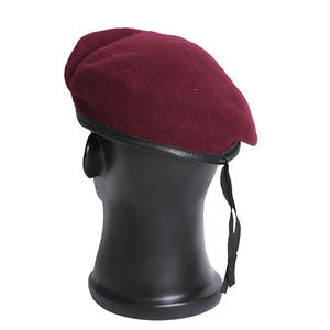 หมวกเบเร่ต์ขนสัตว์แฟชั่นที่มีตัวเลือกส่วนบุคคลที่สมบูรณ์แบบสำหรับพิธีชุมนุมกลางแจ้งและสวมใส่มืออาชีพ - Product Image 6