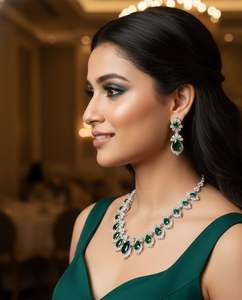 Conjunto de Collar y Aretes Kundan Tradicional de la Mejor Calidad con Detalles de Perlas para Mujer, Uso en Bodas Indias y Fiestas - Product Image 2