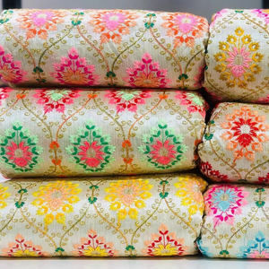 Textile de qualité supérieure en tissu brodé de paillettes avec motif de broderie complexe - Product Image 1