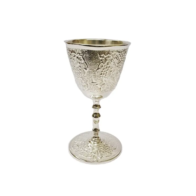Bicchiere di vino fatto a mano elegante bicchiere di vino inciso finito bicchiere di vetro regalo di nozze damigella d'onore regalo decorazione calici di vino
