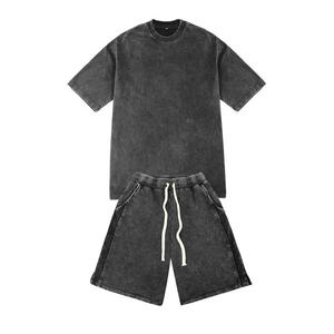 Conjunto gráfico de dos piezas lavado con logotipo personalizado y pantalones cortos Conjunto de camiseta y pantalones cortos de verano conjunto de chándal para hombre - Product Image 5