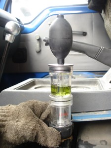 Kit de testeur de fuite de CO2 bloc moteur et outil de détection de joint de culasse pour systèmes de refroidissement de radiateur universels ensemble d'outils de réparation automatique - Product Image 3