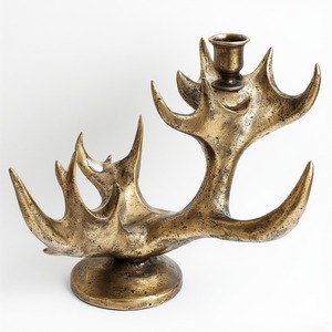 Bougeoir en corne d'aluminium fabriqué à la main avec finition patine argentée mate Artisan fait à la main conçu pour les intérieurs décoratifs - Product Image 2