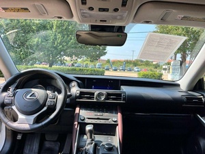 Utilisé 2019 Lex-us IS300 Base - Product Image 3