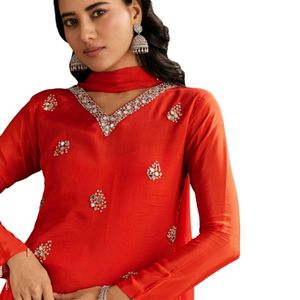 Orange Chinon asymétrique coupe Kurta Sharara avec Dupatta élégant femmes ethnique tenue de fête tenue de fête pour les occasions - Product Image 4