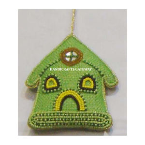 Tela verde de la mejor calidad, trabajo hecho a mano, bordado Zari dorado y trabajo con cuentas, adorno colgante de Navidad para decorar el hogar - Product Image 1