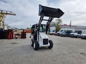Chargeuse-pelleteuse compacte HIDROMEK HMK 62 SS 4WD - Product Image 2