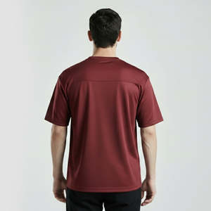 เสื้อฟุตบอลเยาวชนทรงโอเวอร์ไซส์สีแดงเลือดหมู รุ่น 'All Jersey' ปี 2026 ผ้าโพลีเอสเตอร์พิมพ์ลายแบบ Sublimation พร้อมกางเกงขาสั้น ชุดกีฬา - Product Image 2