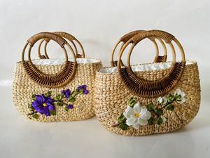 Bolsos de jacinto de agua ecológicos de moda para el verano Diseño de dos manijas juvenil y dinámico con cierre abierto - Product Image 2