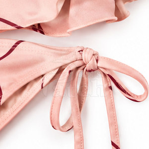 Ensemble de bikini deux pièces élégant pour femme, maillot de bain à coupe haute, design personnalisé, matière extensible tendance, idéal pour les vacances à la plage et les baignades en piscine - Product Image 6