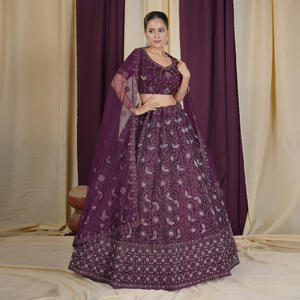 Lehenga Choli de Lujo con Bordado Intenso en Tela de Red y Dupatta a Juego para Bodas, Recepciones y Fiestas Nupciales - Product Image 5