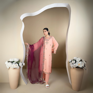 Salwar Kameez indien pakistanais élégant prêt à l'emploi en coton pour femmes, style décontracté et robe de soirée, robes cousues pour femmes - Product Image 1