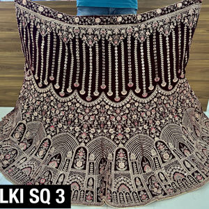 Lehenga Moderna de Terciopelo con Bordado de Lentejuelas, Choli Largo, Dupatta de Red de 1.2M, Falda de 2.5M, Color Rojo Granate, para Fiestas de Invierno - Product Image 5