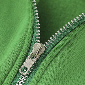 OEM/ODM Sweat à capuche zippé 100% coton pour femme Streetwear décontracté Impression de logo personnalisé sur le devant Léger et séchage rapide - Product Image 4