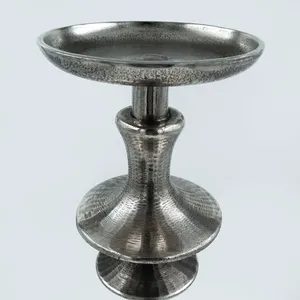 Tarangini, soporte de vela de níquel antiguo, hojas y flores chapadas en oro fundido de aluminio, mesa de boda para servir de diseñador - Product Image 2