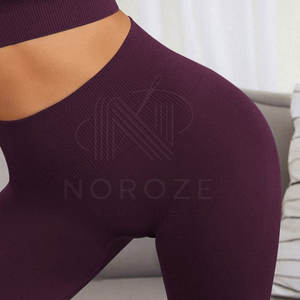 Vente chaude sur les femmes Ensemble de yoga Ensemble de yoga à bas prix Vêtements d'exercice de gymnastique Service OEM Ensemble de yoga pour femmes - Product Image 3