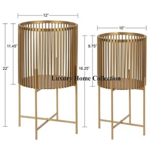 Lot de 2 pots de fleurs et jardinières créatifs au design unique de tailles différentes avec cadre de couleur or et pots de couleur noire pour l'affichage de fleurs - Product Image 2