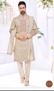 Sherwani de luxe en polyester pour homme, couleur unie, design traditionnel pour les mariages indiens et les tenues de marié en été - Product Image 3