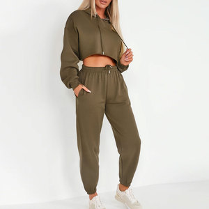 Conjunto de Sudaderas Cortas para Mujer de la Mejor Calidad, Hechas de Algodón, Ligeras y de Talla Grande - Product Image 1