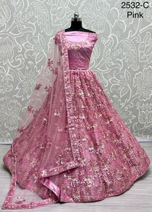 Style traditionnel superbe paillettes florales broderie Designer Lehenga Choli Ensemble élégant Net tissu pour les fêtes de mariage - Product Image 3