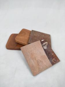 Sous-verres en bois carrés bon marché en gros, sous-verres à thé en bois d'acacia faits à la main, sous-verres à bière en provenance d'Inde, en vente en gros - Product Image 6