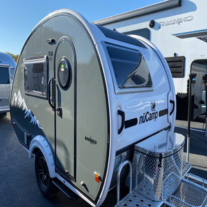 Remolque de caravana compacto y ligero para viajes familiares con espacio de vida expandible - Product Image 3