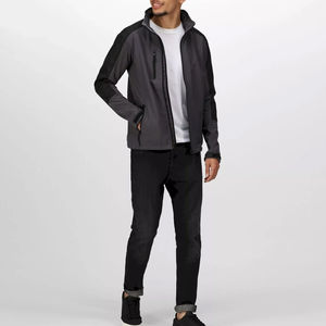 Veste d'hiver softshell de haute qualité Capuche Col montant Poches zippées - Conception personnalisée Vêtements de pluie d'extérieur - Nouveau tissu léger - Product Image 3