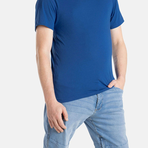 T-shirt décontracté pour homme à col rond 100% coton personnalisable, écologique, durable et polyvalent, coupe confortable pour un usage quotidien - Product Image 6