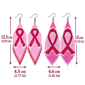 Pendientes de borla con cuentas de semillas y lazo rosa hechos a mano para la concienciación sobre el cáncer de mama, para enfermeras, trabajadores de la salud y voluntariosas. - Product Image 1