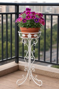 Juego de Macetas Blancas para Decoración Moderna del Hogar, Vegetación Interior Elegante para Sala de Estar, Oficina y Balcón, Procedentes de la India - Product Image 4