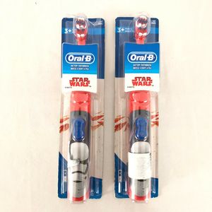 Brossette à dents électrique Oral-B Vitality 100 Cross Action avec écran LED intelligent rechargeable pour adultes et familles, couleur fraise - Product Image 1