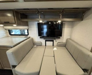 Sang trọng 4WD di động Motorhome Caravan trailers với nhà vệ sinh <span class=keywords><strong>Camper</strong></span> Mini <span class=keywords><strong>Camper</strong></span> off road RV <span class=keywords><strong>Camper</strong></span> <span class=keywords><strong>van</strong></span> - Product Image 3