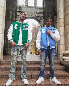 แจ็กเก็ตเลตเตอร์แมนลำลองของผู้ชายพร้อมผ้ากำมะหยี่ปักด้วยกำมะหยี่ดีไซน์กีฬาหรูหราออกแบบได้ตามต้องการ - Product Image 5