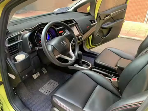 Ho n da Fit FWD Sedan con asientos de cuero oscuro R18 Neumáticos Cámara trasera Dirección izquierda ACC Control de crucero Nuevo combustible eléctrico - Product Image 4