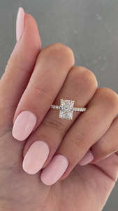 แหวนเพชรสีทอง18K สว่างสดใสสำหรับงานแต่งงานและงานหมั้นแฮนด์เมดสุดหรูแหวนรัศมีที่ซ่อนไว้สำหรับการดูแลของเธอ - Product Image 6