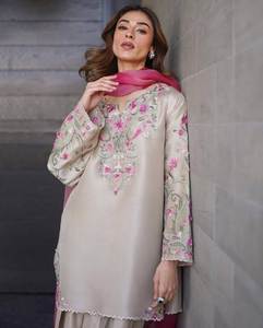 ชุดทำงานสไตล์วินเทจฝรั่งเศส ผ้าเครปปักลายดอกไม้ คอวี ทรงหลวม ความยาวระดับเข่า แขนยาว ลายดอกไม้ 100% โพลีเอสเตอร์ เอวธรรมชาติ - Product Image 5