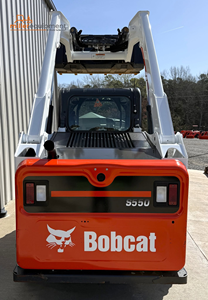 Cargadora compacta Bobcat S550 usada, 61HP, diésel, con elevación vertical, equipo de construcción en venta - Product Image 5