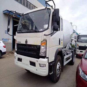 <b>Used</b> <b>Concrete</b> <b>Mixer</b>, ISUZU Diesel <b>Concrete</b> <b>Mixer</b> <b>Truck</b> for Sale - Product Image 6