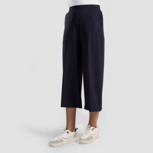 Culottes taille haute bleu marine Boundless, respirantes pour un port confortable - Product Image 1