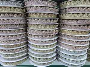 Ruban de décoration en strass thermocollant personnalisé de 2,5 cm, directement de l'usine, pour ceinture de mariage - Product Image 6